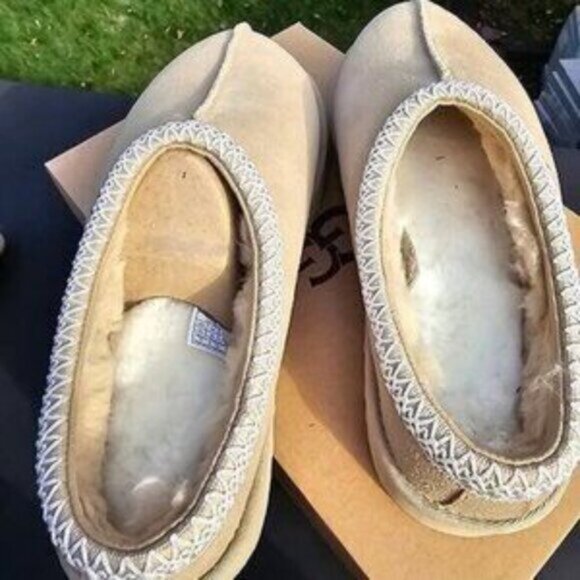 UGG Tan Platform Shoes - Picture 5 of 5